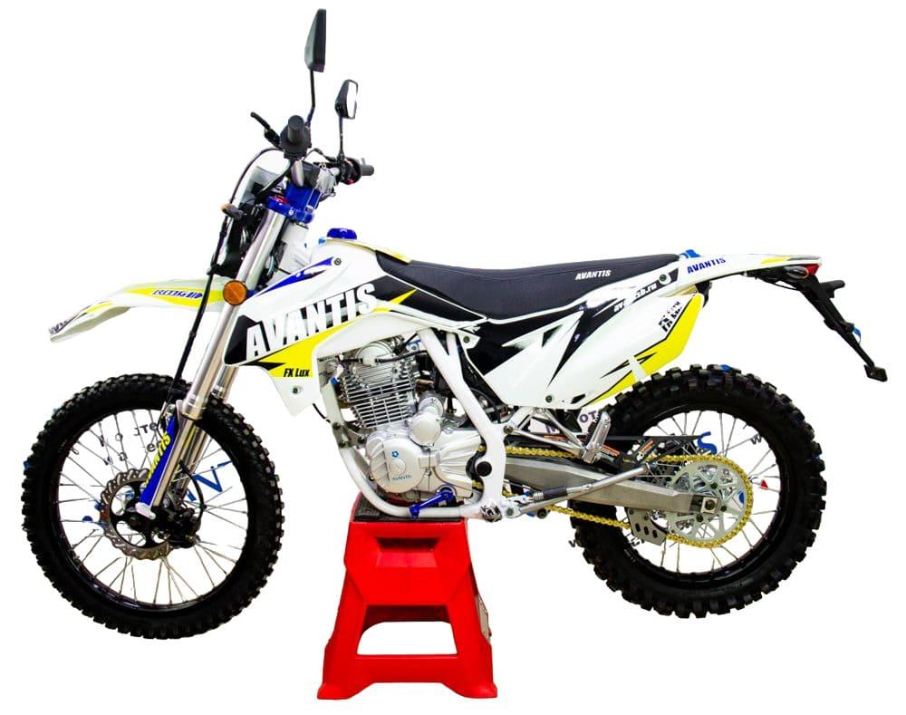 Мотоцикл кроссовый эндуро AVANTIS FX 250 LUX (172FMM, ВОЗД.ОХЛ.) ПТС
